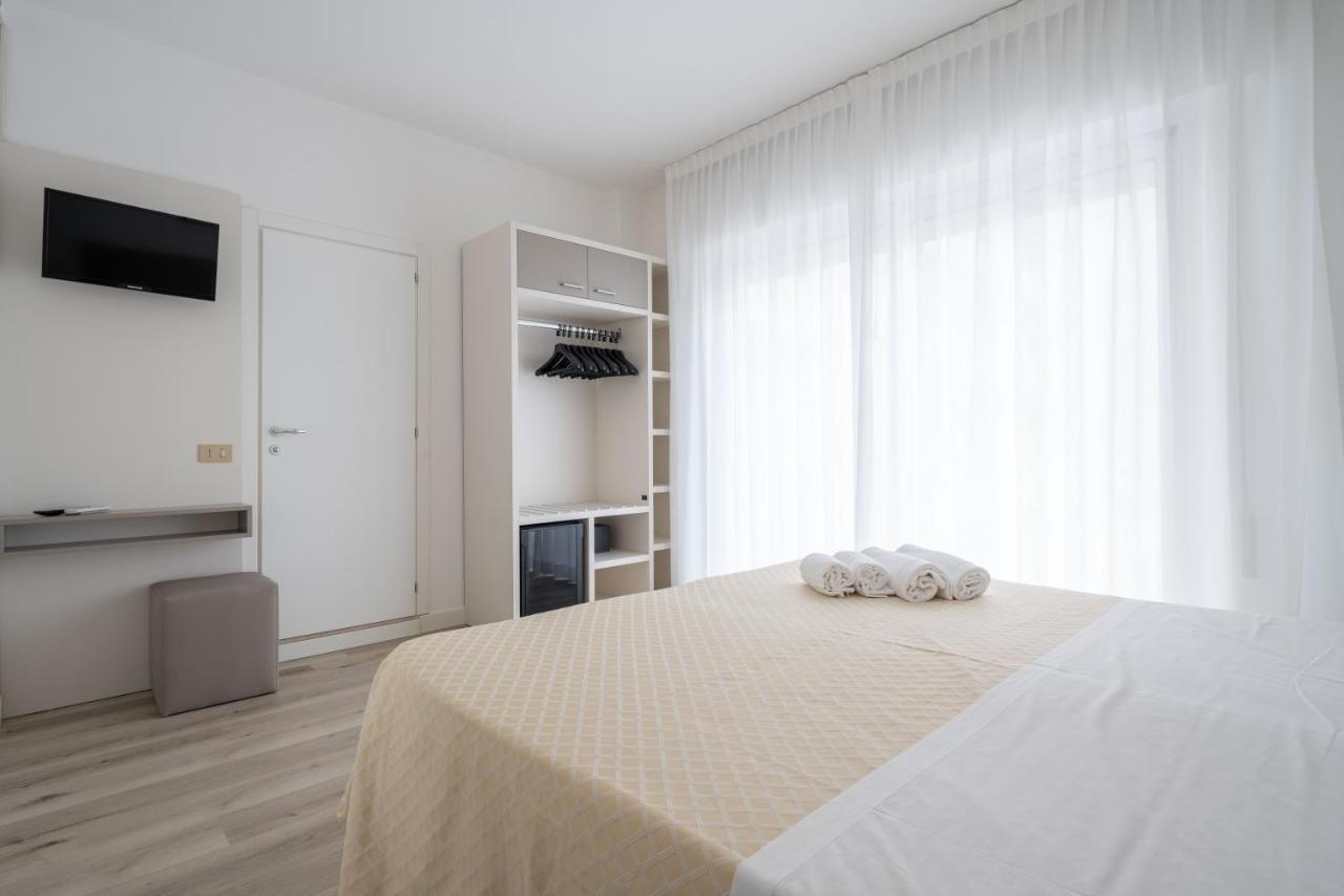 Hotel Boston 3 Stelle Superior Frontemare Lido di Jesolo Ngoại thất bức ảnh
