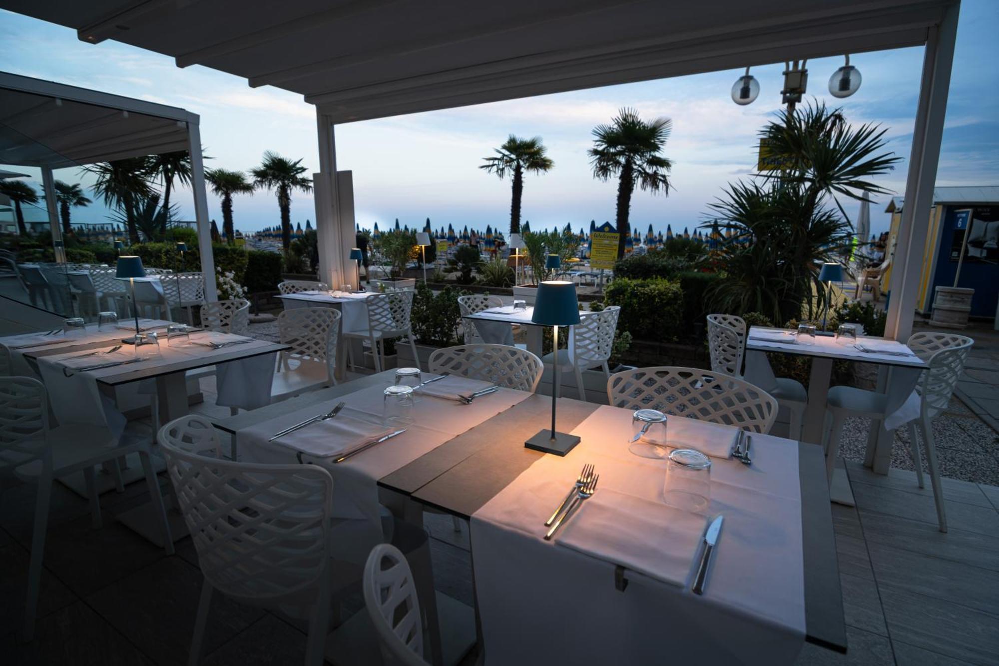 Hotel Boston 3 Stelle Superior Frontemare Lido di Jesolo Ngoại thất bức ảnh